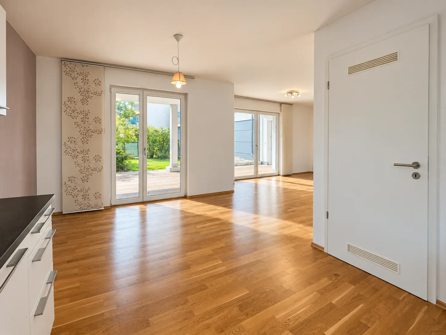 Wohnzimmer Ansicht 6